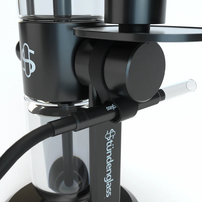 Stündenglass Hose holder on bong