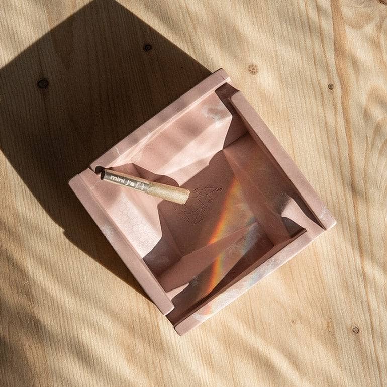 BRNT Briq Concrete Ashtray design