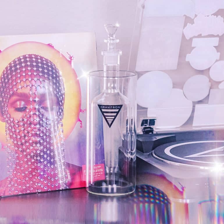 The GRAV Gravitron V2.0 - Gravity Bong life style