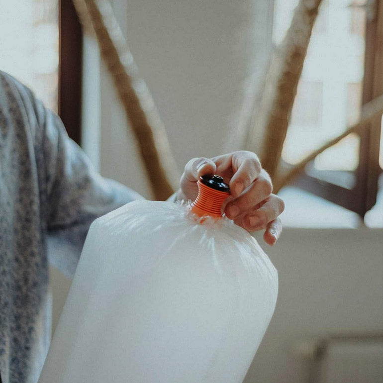 Volcano Classic Vaporizer balloon with vapor 