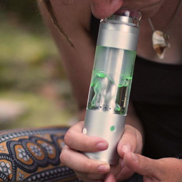 Hydrology 9 - Vaporizer and bong all in one! Hydrology 9 - Vaporizer and bong all in one!